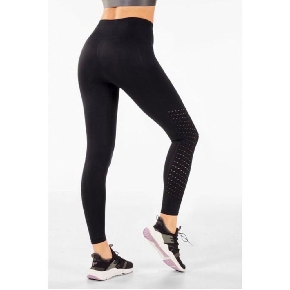 Fabletics Sync High-Waisted Perforated 7/8 Black Leggings XS NEW NWT